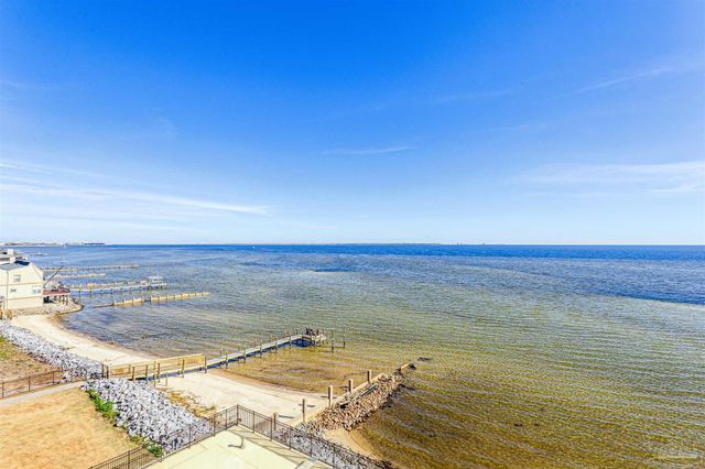 825 Bayshore Dr 508, Pensacola, FL 32507