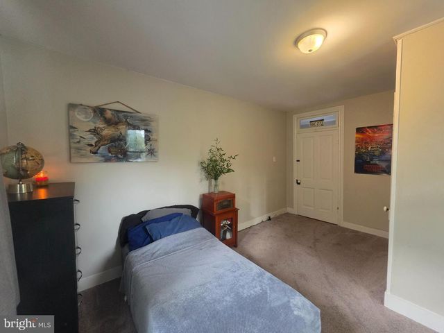417 W BURKE ST, Martinsburg, WV 25401