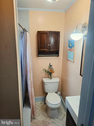 417 W BURKE ST, Martinsburg, WV 25401