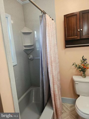 417 W BURKE ST, Martinsburg, WV 25401