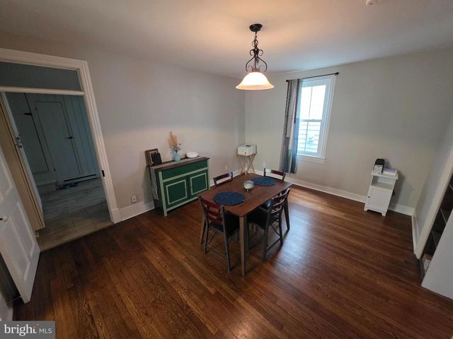 417 W BURKE ST, Martinsburg, WV 25401