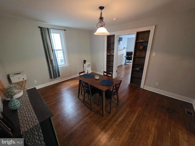 417 W BURKE ST, Martinsburg, WV 25401