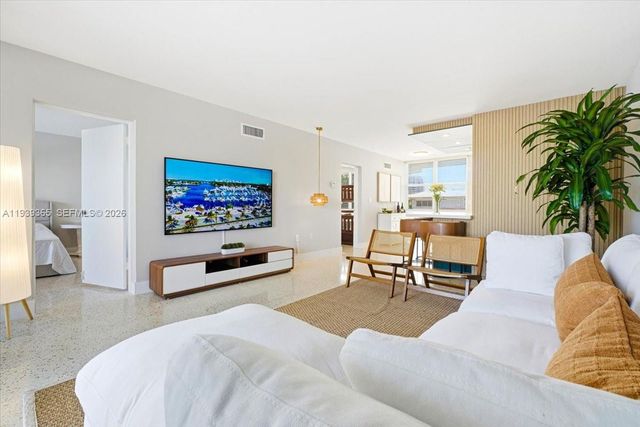 2727 Yacht Club Blvd 2C, Fort Lauderdale, FL 33304