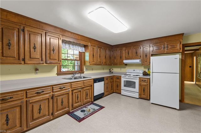 1109 Baileywick DR, Virginia Beach, VA 23455