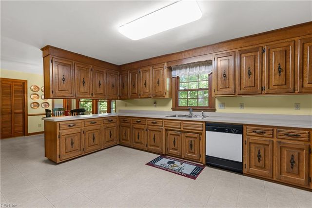 1109 Baileywick DR, Virginia Beach, VA 23455
