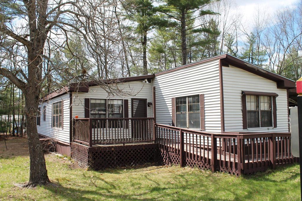 106 Donald Drive, Goffstown, NH 03045