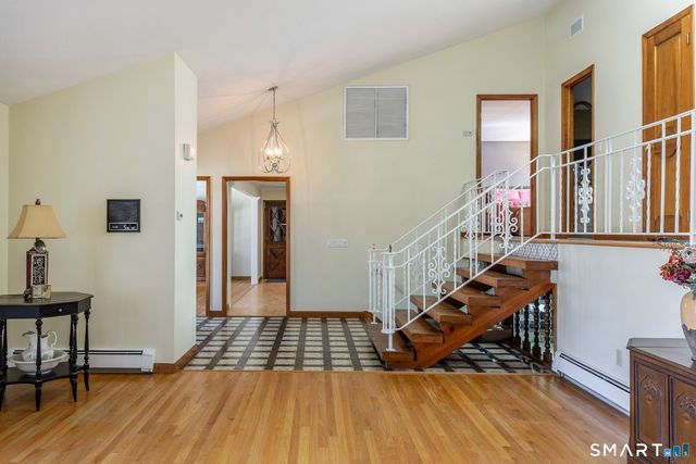 9 Delno Drive, Danbury, CT 06811