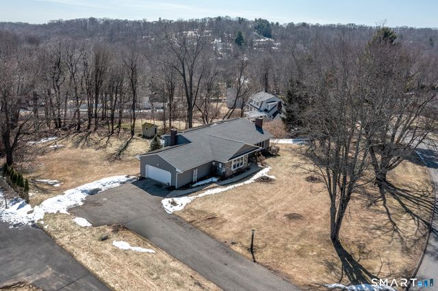 9 Delno Drive, Danbury, CT 06811