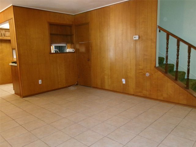 1208 Academy Drive, Arlington, TX 76013