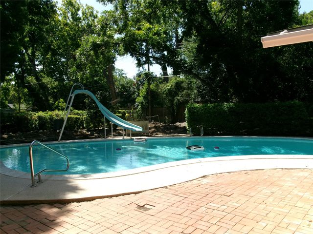 1208 Academy Drive, Arlington, TX 76013