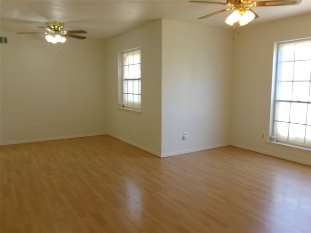1208 Academy Drive, Arlington, TX 76013