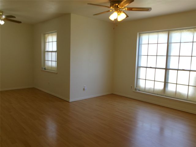 1208 Academy Drive, Arlington, TX 76013