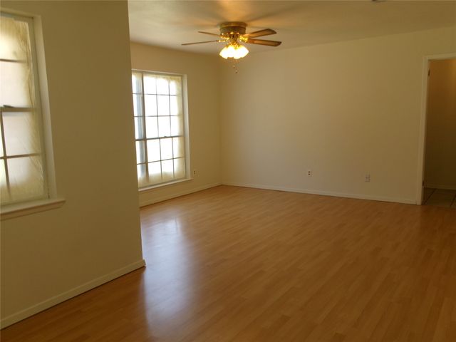 1208 Academy Drive, Arlington, TX 76013