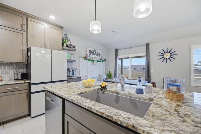 7512 E 89th Street N, Owasso, OK 74055