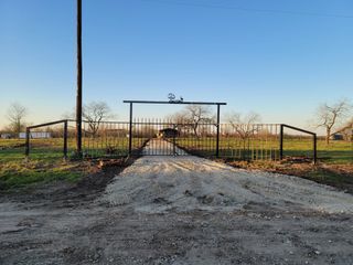 1118 SW County Road 2360, Streetman, TX 75859