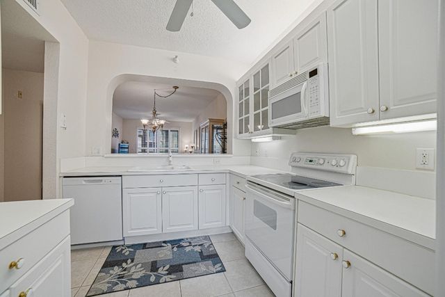 7623 Southampton Terrace 112, Tamarac, FL 33321