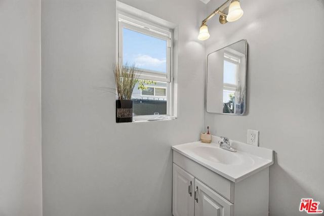 807 Shalimar Drive, Bakersfield, CA 93306