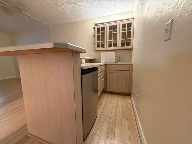 917 NE 16th Avenue 1, Fort Lauderdale, FL 33304