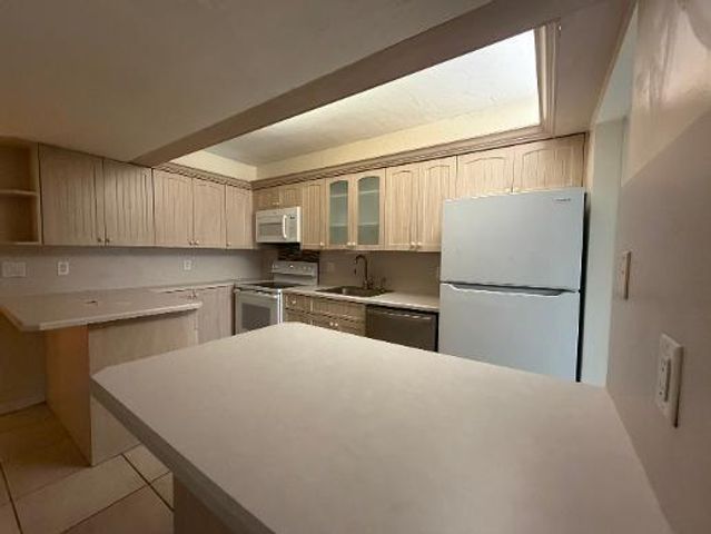 917 NE 16th Avenue 1, Fort Lauderdale, FL 33304