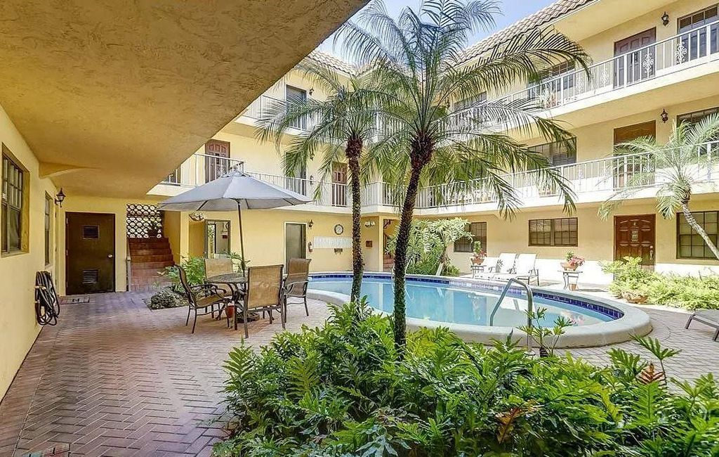 917 NE 16th Avenue 1, Fort Lauderdale, FL 33304