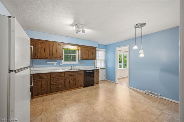3920 Skyview Drive, Brunswick, OH 44212