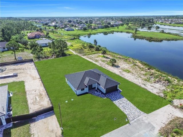 800 Pine Avenue, Lehigh Acres, FL 33972
