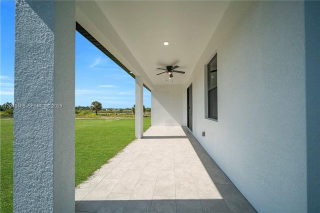 800 Pine Avenue, Lehigh Acres, FL 33972