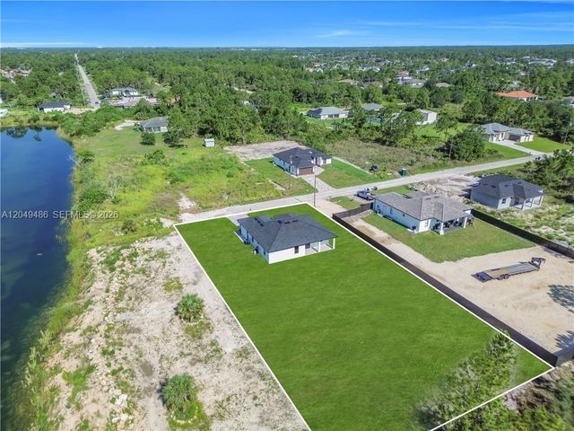 800 Pine Avenue, Lehigh Acres, FL 33972