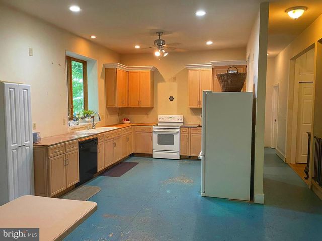 1453 MAKEFIELD RD, Yardley, PA 19067