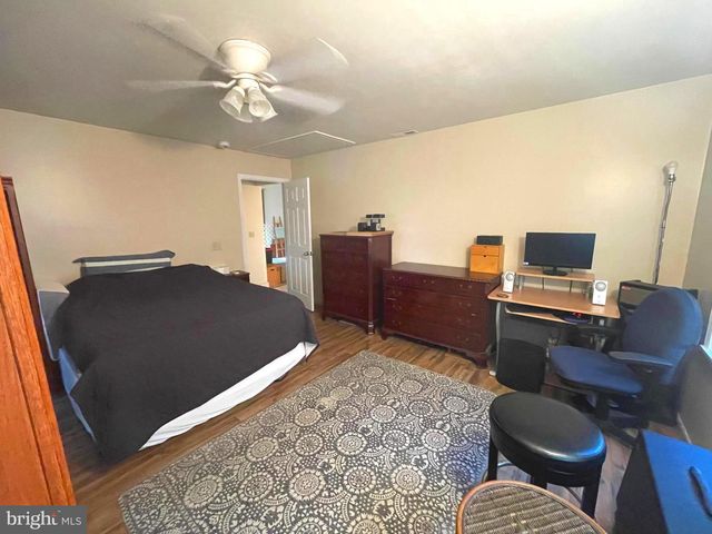 1453 MAKEFIELD RD, Yardley, PA 19067