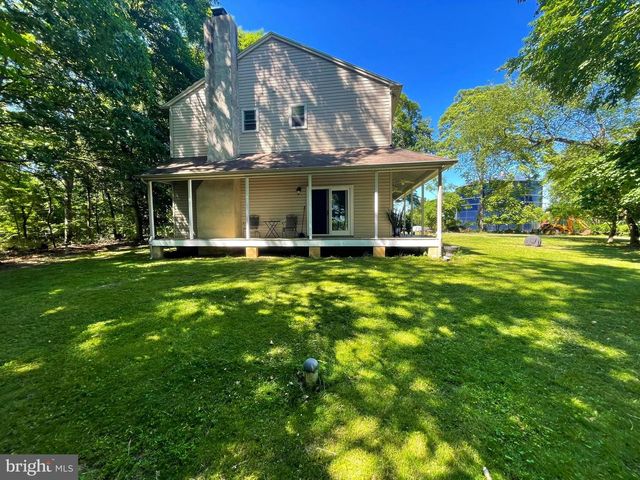 1453 MAKEFIELD RD, Yardley, PA 19067
