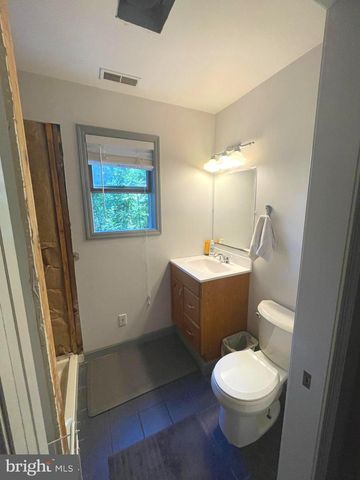 1453 MAKEFIELD RD, Yardley, PA 19067