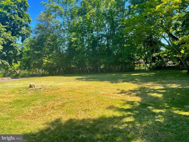 1453 MAKEFIELD RD, Yardley, PA 19067