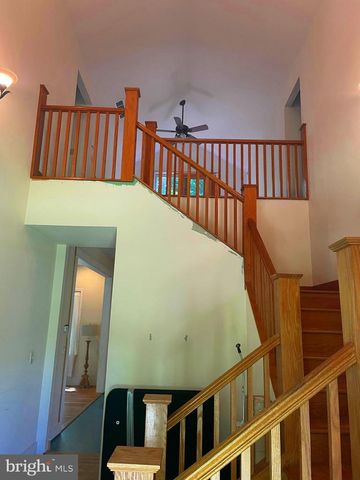 1453 MAKEFIELD RD, Yardley, PA 19067