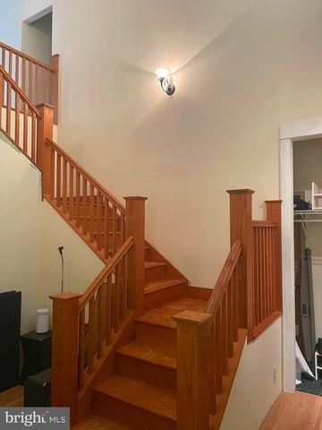 1453 MAKEFIELD RD, Yardley, PA 19067