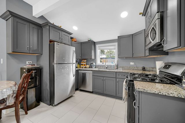 405 Dellwood Avenue, Lockport, IL 60441