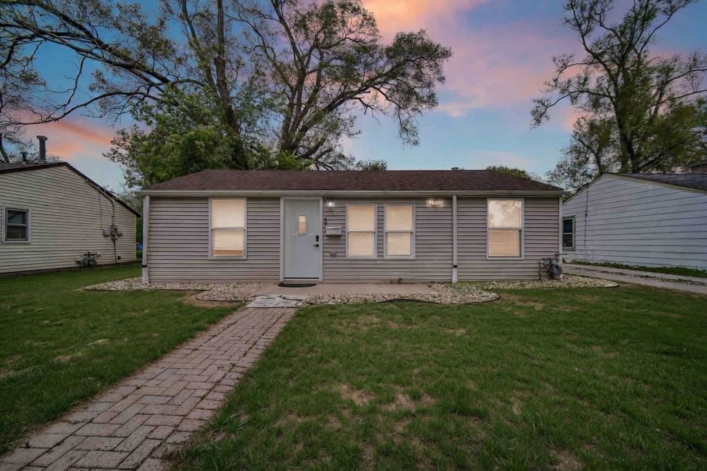 405 Dellwood Avenue, Lockport, IL 60441