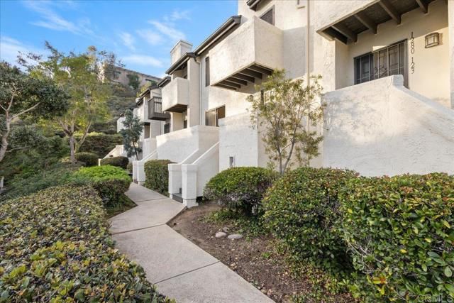 1280 River Vista Row 122, San Diego, CA 92111