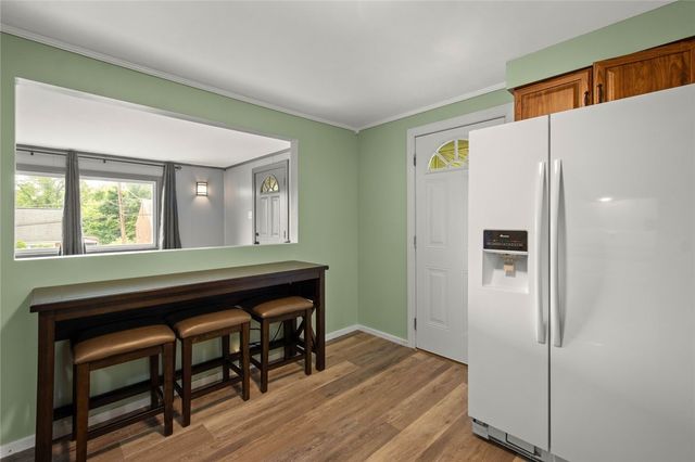 205 Maryellen Dr, N Versailles, PA 15137
