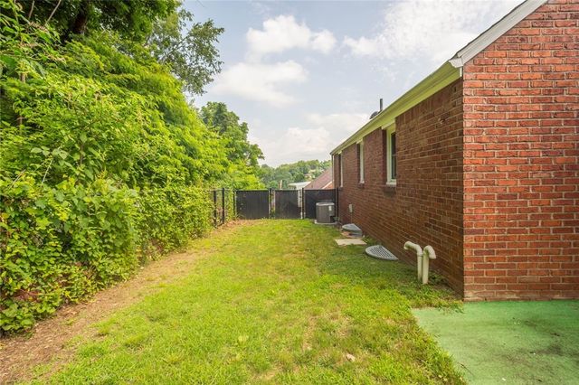 205 Maryellen Dr, N Versailles, PA 15137