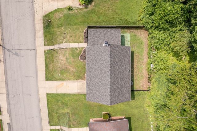 205 Maryellen Dr, N Versailles, PA 15137