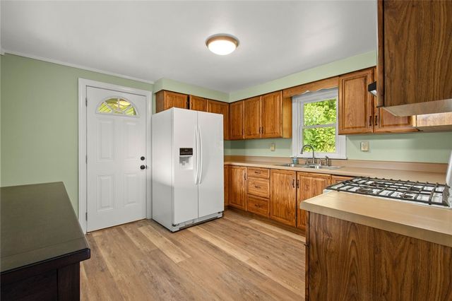 205 Maryellen Dr, N Versailles, PA 15137