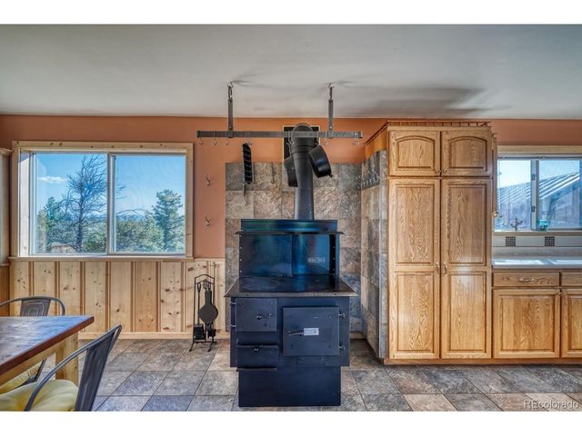 741 Wolfe Rd, Hartsel, CO 80449