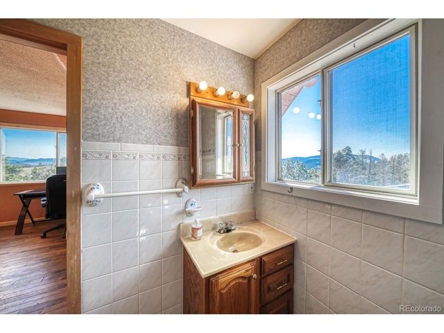 741 Wolfe Rd, Hartsel, CO 80449