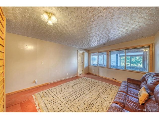 741 Wolfe Rd, Hartsel, CO 80449