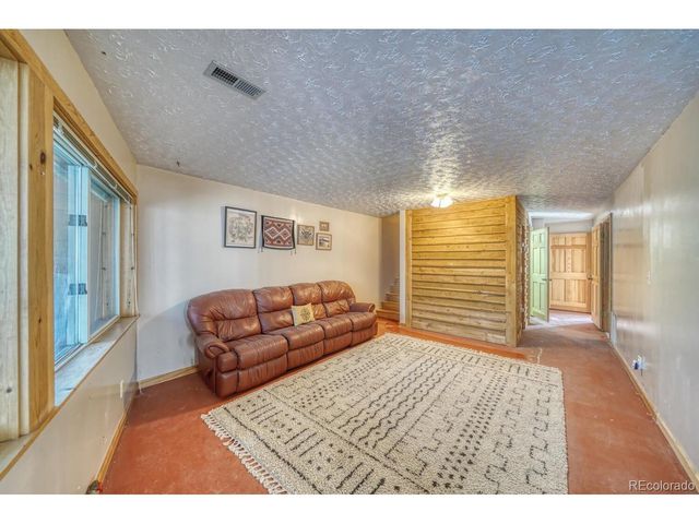 741 Wolfe Rd, Hartsel, CO 80449