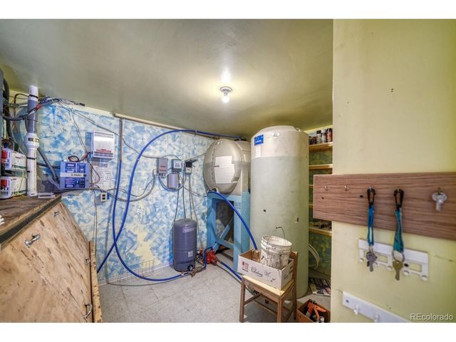 741 Wolfe Rd, Hartsel, CO 80449