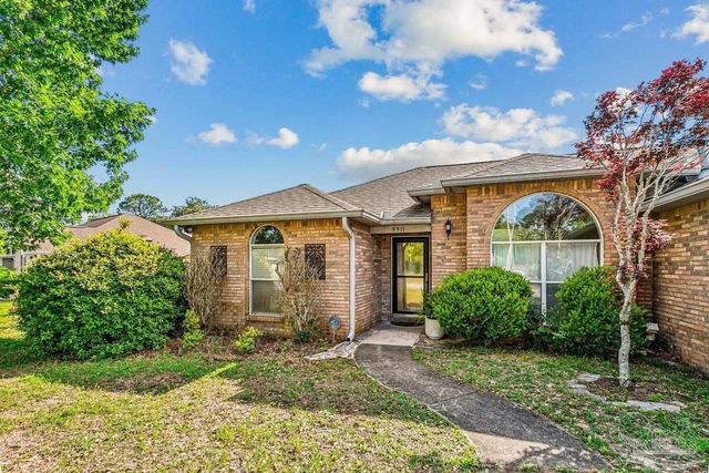 9922 Orion Lake Cir, Navarre, FL 32566