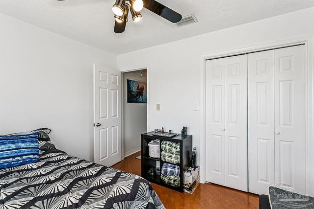 9922 Orion Lake Cir, Navarre, FL 32566