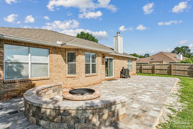 9922 Orion Lake Cir, Navarre, FL 32566